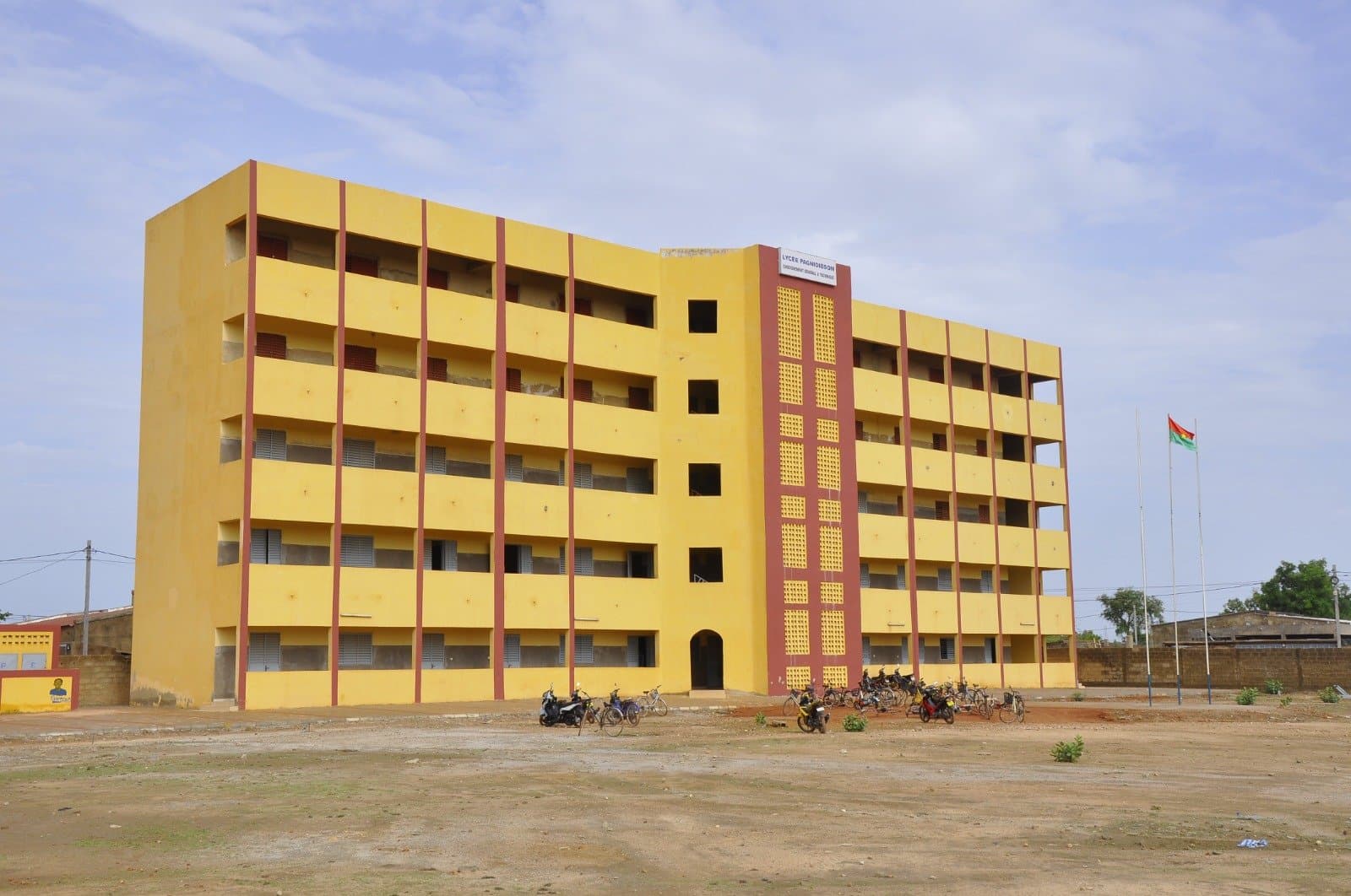 Entrée du Lycée Privé Pagnidibsom — Quartier Sondogo, Secteur 32, Ouagadougou